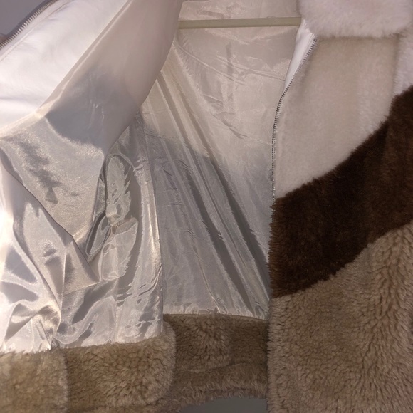 Color Block Teddy Jacket - Picture 7 of 7